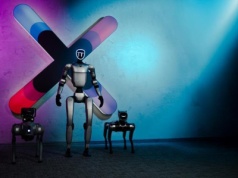 Roboty wkraczają pod strzechy. W x-komie kupisz sobie robo-psa albo humanoidalną maszynę z AI