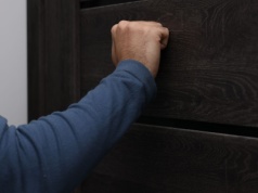 Chodzą po domach Polaków i sprawdzają te rzeczy. Nie otworzysz, odpowiesz karnie