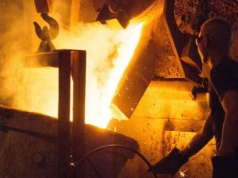 270 osób straci pracę w hucie w Chorzowie. "Splot kilku czynników"