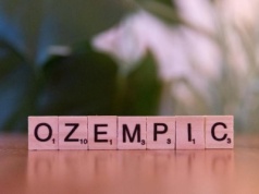 AI generuje lekarzy i certyfikaty. Uwaga na reklamy "doustnego Ozempicu"