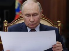 Trumpowi i jego otoczeniu trudno przychodzi zrozumienie, że w Moskwie nikt pokoju nie chce