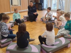 Jak reagować na drodze i w sytuacji zagrożenia? Lekcja bezpieczeństwa dla najmłodszych