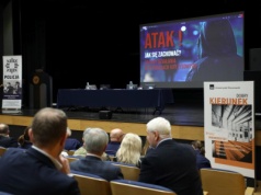 Bezpieczeństwo na Uniwersytecie Rzeszowskim: Debata o zagrożeniach, procedurach i zasadach 4U