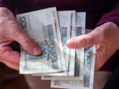 Wiele osób wskazuje na limit gotówki trzymanej w domu. Przepisy mówią jasno