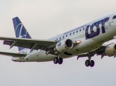 Samolot PLL LOT wypadł z pasa startowego na lotnisku w Wilnie