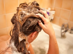 To nie woda ani kosmetyki są winne. Problem kryje się gdzie indziej i ujawnia, gdy jest za późno