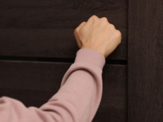 Poczta Polska ruszyła z kontrolami. Kara za brak tej opłaty to niemal 1 tys. zł. Emeryci mogą być z niej zwolnieni