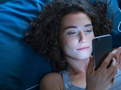 Bańka informacyjna ma ciemną stronę. "Warto to przerwać"