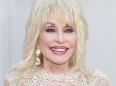 Z zazdrości o męża stworzyła światowy hit. Królowa country, chrzestna Miley Cyrus i ikona popkultury - Dolly Parton