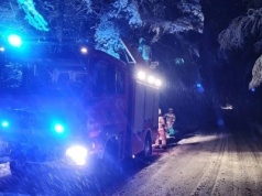 Śnieg sparaliżował wiele regionów Polski. Straż pożarna pracuje na wysokich obrotach