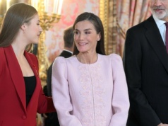 Spojrzeli tylko na nią z jednego powodu. Królowa zaliczyła wpadkę?