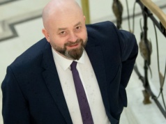 Kolejny sondaż potwierdza silną trzecią pozycję Konfederacji w Polsce