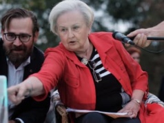 Prof. Łętowska: Okrężną drogą do legalizacji małżeństw jednopłciowych. Dobre i to!