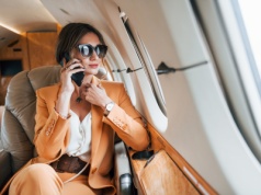 „Normalność plus”. Zamożni ludzie w Polsce zmienili priorytety. Wyniki badania