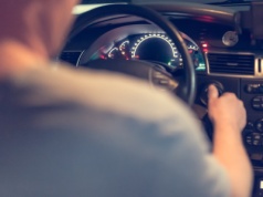 Brak weryfikacji karalności cudzoziemców w Polsce: interwencja poselska ujawnia poważną lukę w systemie