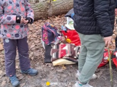 Z dziećmi koczowała nad Wisłą. "Drobny kryzys uruchamia lawinę"