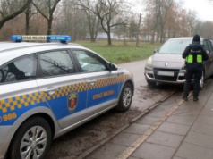 Strażnicy Miejscy odnaleźli dwa skradzione pojazdy