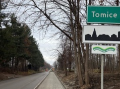 Nowy odcinek chodnika przy Łazówce gotowy. Kolejny krok ku bezpiecznemu połączeniu pieszym między gminami