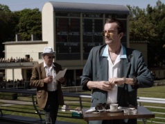 Nowy zwiastun Wielkiej Warszawskiej zabiera nas w świat wyścigów konnych lat 90.