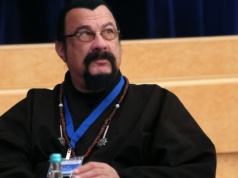 Kocha Rosję i Putina. Powraca z nowym filmem po sześciu latach przerwy