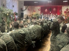 Uroczyste spotkanie wigilijne żołnierzy 15 batalionu lekkiej piechoty z Dąbrowy-Moczydeł