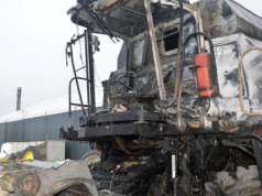 Spłonął kombajn, ciężarówki i naczepy. Straty na 1,5 miliona złotych