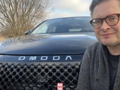 Pojeździłem Omodą 5 Hybrid. Realne zużycie paliwa rozjechało mi się z obietnicą producenta. To źle?