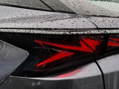 Omoda 5 po liftingu zaskakuje. Zmienili tył, przód i wnętrze