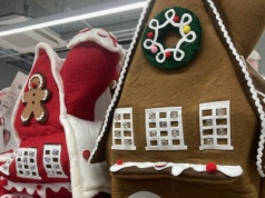 Festiwal tandety i brzydactwa na działach świątecznych. Kto to kupuje?