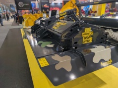 Czym się różni mulczer do rozminowywania pól od standardowego? Oto Valentini Demonio-S2 Nitro