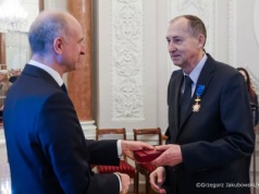 Tadeusz Gawin odznaczony Krzyżem Oficerskim Orderu Zasługi Rzeczypospolitej Polskiej