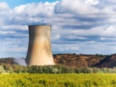 Budowa elektrowni jądrowej w Polsce. Premier podał datę