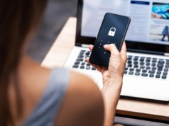 AI napędza cyberprzestępców: kampanie scamowe uderzają w największe polskie firmy