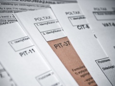 Polacy o tym nie wiedzą i wydają majątek. Można odzyskać kilkaset złotych