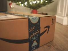 Już dwie trzecie Niemców kupuje prezenty na Amazon. A reszta… u Chińczyków