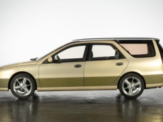 Renault wyprzedaje dziedzictwo. Część trafi do Polski