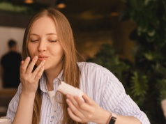 Tajemnica Chorwatek na płaski brzuch. Jeden kęs wystarcza, by powstrzymać zachcianki