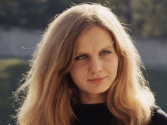 „Uprawiała terapię poprzez sztukę”. Poruszające wspomnienia przyjaciół o Magdzie Umer