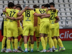 Były piłkarz Barcelony i Juventusu zagra w Ekstraklasie!? Media: Chce go Korona!