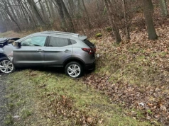 Poważny wypadek w Mościbrodach. Zderzenie czterech pojazdów, dwie osoby ranne