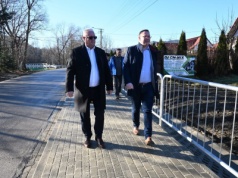 Nowy chodnik w Jaszczurowej. Wspólna inwestycja gminy i powiatu