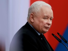 Koniec pracy w publicznej i prywatnej ochronie zdrowia? Kaczyński ma plan