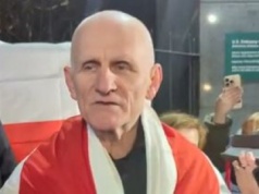 Pierwsze słowa Bialackiego po wyjściu z więzienia. "Nie wiem, jak to opisać"