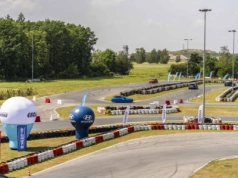 Stres w pracy i presja zwiększają ryzyko wypadku. 60% badanych potwierdziło agresję „za kółkiem”