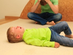 Dzień z high need baby. "Moja mama mówiła, że przesadzam. Po kilku godzinach opieki się poddała"