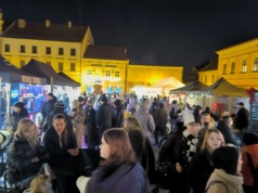 Drugi dzień Jarmarku Bożonarodzeniowego w Tarnowie.