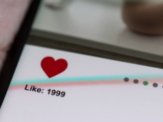 Lajkują, komentują i podbijają zasięgi. Przysługuje im nawet urlop. "Wygląda to jak praca"