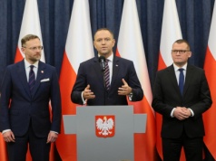 Jedni mówią o interesach, drudzy o trosce. Tak oceniono weta Nawrockiego