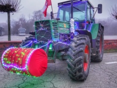 II Ogólnokrajowa Pielgrzymka Rolników i zjazd świątecznie przystrojonych ciągników