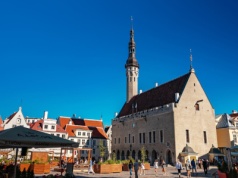 Odwiedził 2 tys. miast i wskazał najlepsze w Europie. "Jest o wiele tańsze"